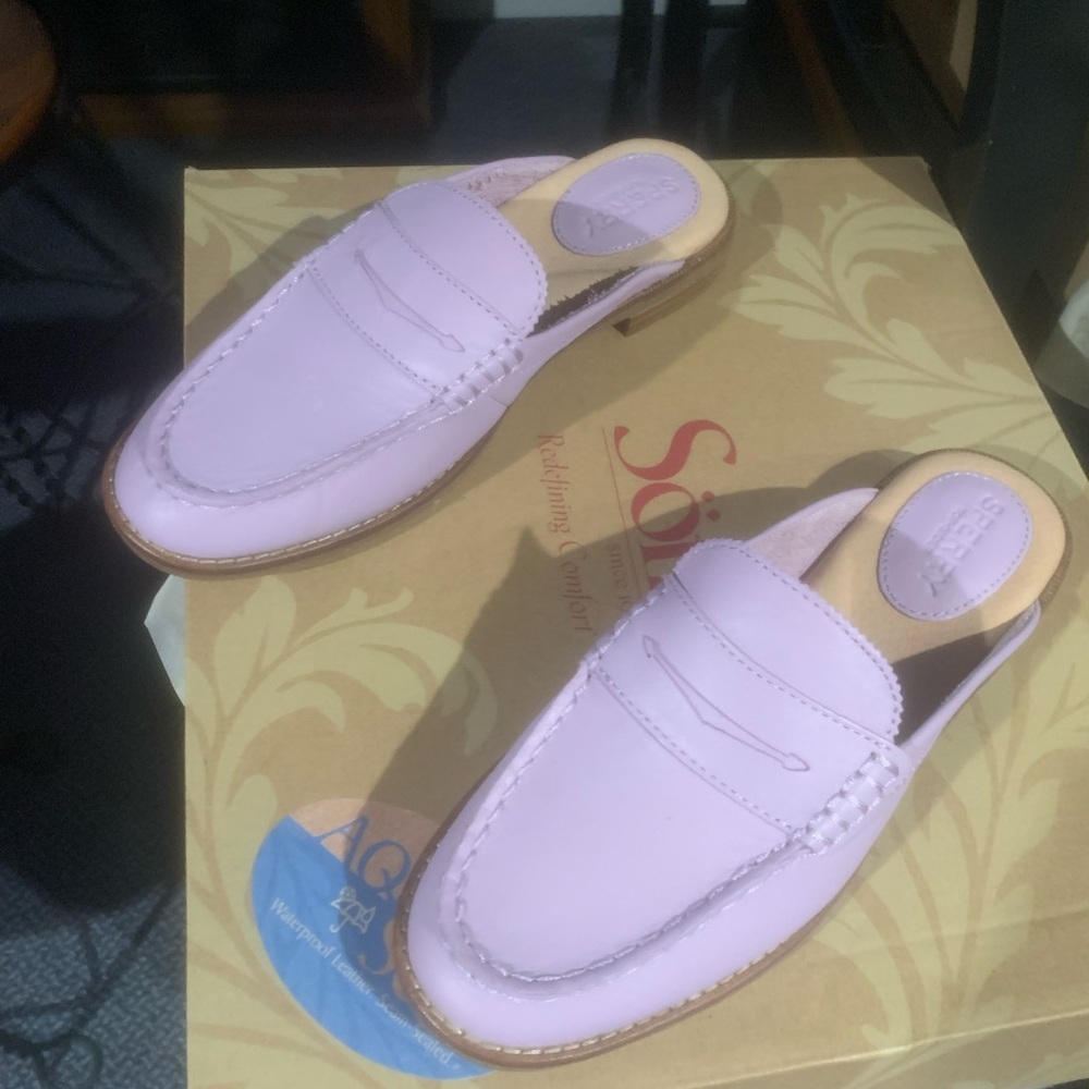 SPERRY Seaport Fina Mule - LILAC COLOR NEW w/o BOX
Size 6.5 - Picture 6 of 9